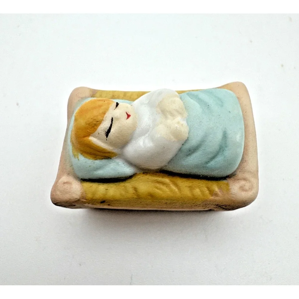 Vintage Pottery Ceramic‎ Mini Nativity Set Holy Family Figures 9 Pcs